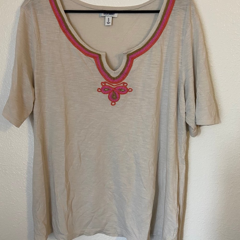 Short Sleeve Cream top with embroidery